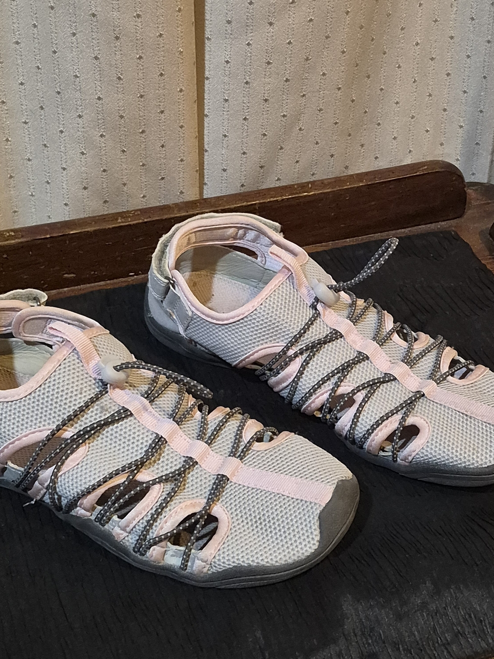 JSport by Jambu Newton Closed Toe Water Sport Sandal Grey Pink Size 8M